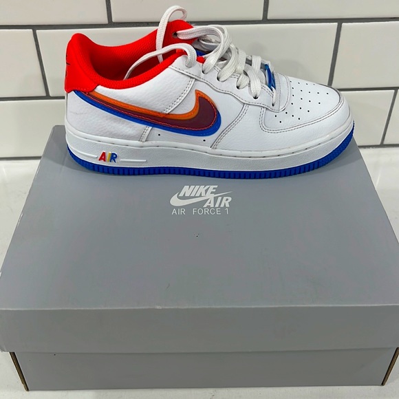 Nike Air Force 1 Low LV8 Size 4 - Picture 1 of 4